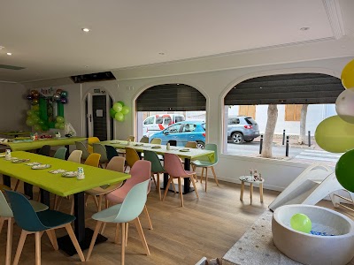 Interior of Cafeteria familiar Y Punto in Sant Antoni de Portmany