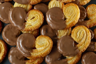 Manolo Bakes atmosphere